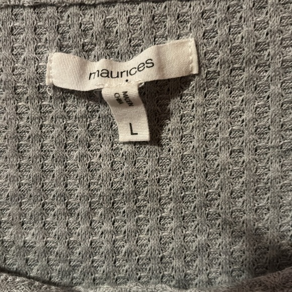 Maurices Top L Grey and Pink - Picture 3 of 5